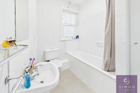 2 bedroom flat to rent, Priory Road, Crouch End, N8