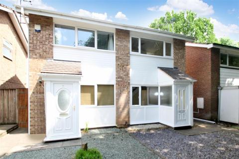 2 bedroom semi-detached house to rent, Donnington Close, Redditch, B98 8QE