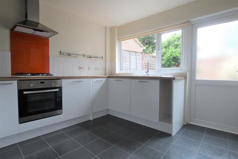 2 bedroom semi-detached house to rent, Donnington Close, Redditch, B98 8QE