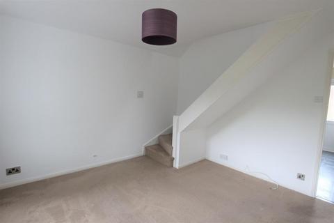 2 bedroom semi-detached house to rent, Donnington Close, Redditch, B98 8QE