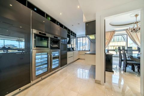 3 bedroom flat for sale, Porchester Gate, Bayswater, London, W2