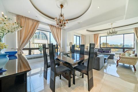 3 bedroom flat for sale, Porchester Gate, Bayswater, London, W2