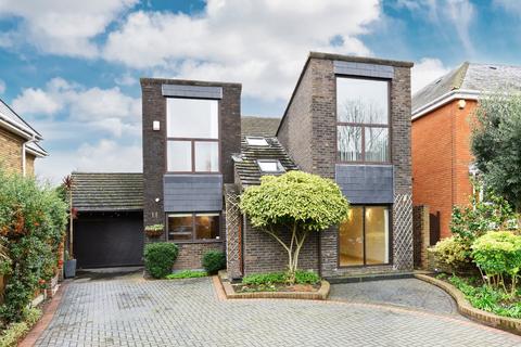 undefined, Hansler Grove, East Molesey, Surrey, KT8