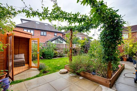 3 bedroom detached house for sale, Delbooth Avenue, Flixton, Manchester, M41