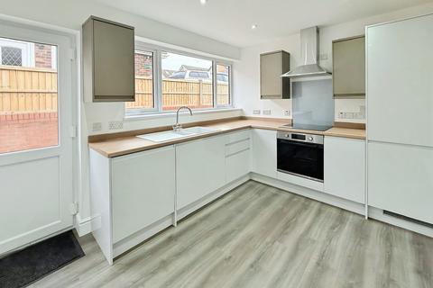 4 bedroom detached bungalow for sale, Welwyn Avenue, Mansfield Woodhouse, Mansfield