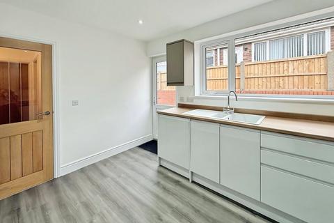 4 bedroom detached bungalow for sale, Welwyn Avenue, Mansfield Woodhouse, Mansfield
