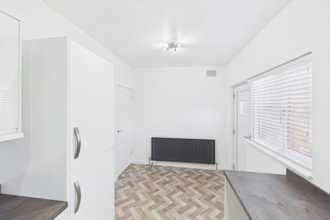 2 bedroom end of terrace house for sale, Jean Drive, Leicester LE4