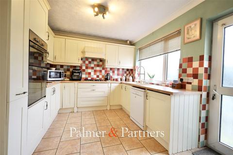 5 bedroom detached house for sale, Aylesbury Drive, Holland-on-Sea, Clacton-on-Sea, Essex, CO15