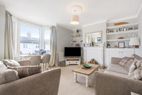 2 bedroom flat for sale, Ravensbury Road, Earlsfield, London, SW18