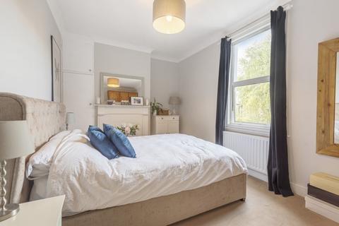 2 bedroom flat for sale, Ravensbury Road, Earlsfield, London, SW18