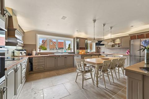 5 bedroom detached house for sale, Old London Road, Ipswich IP8