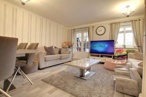 3 bedroom end of terrace house for sale, Tern Gardens, Chatteris