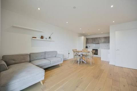 2 bedroom flat for sale, Gateway Apartments, Station Approach, Hoe Street, London, E17