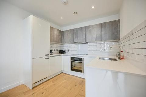 2 bedroom flat for sale, Gateway Apartments, Station Approach, Hoe Street, London, E17