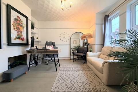 3 bedroom semi-detached house for sale, Lister Road, Ipswich