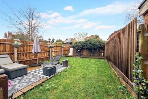 3 bedroom semi-detached house for sale, Lister Road, Ipswich