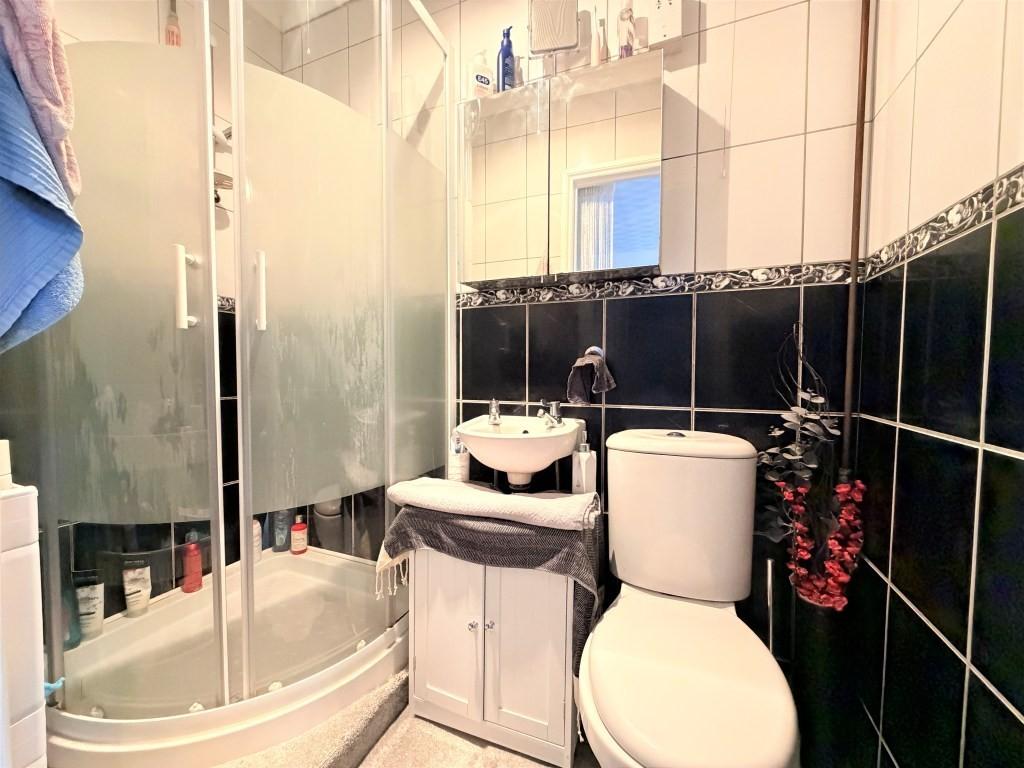 Bedroom1 en suite
