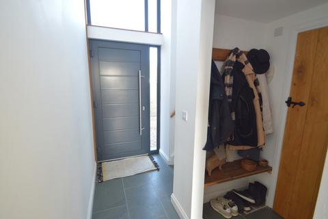 3 bedroom barn conversion to rent, Russells Road, Halstead CO9