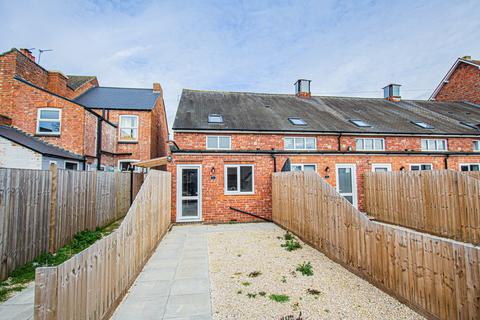 2 bedroom end of terrace house for sale, College Street, Wellingborough NN9