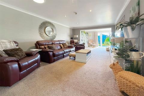 2 bedroom bungalow for sale, Middle Mead, Littlehampton, West Sussex