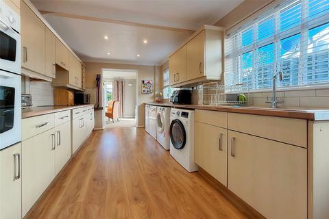 2 bedroom bungalow for sale, Middle Mead, Littlehampton, West Sussex
