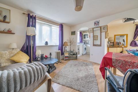 undefined, Chartwell Close, Greenford, UB6