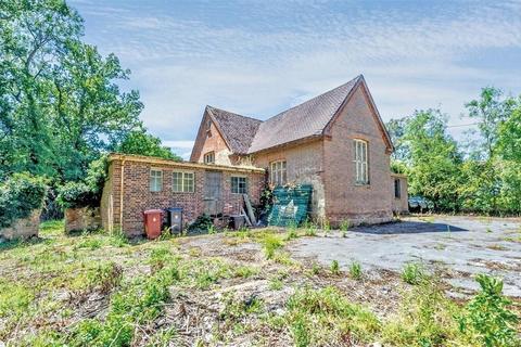 Mixed use for sale - Vicarage Hl Billingshurst RH14 0RG