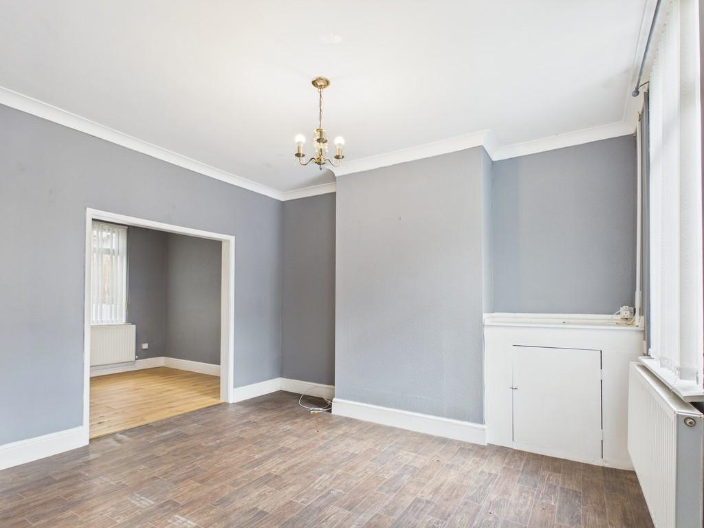 Cam01835 g0 pr0396 still002