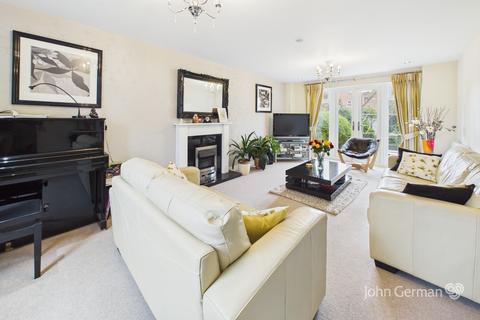 5 bedroom detached house for sale, Woodroffe Way, East Leake