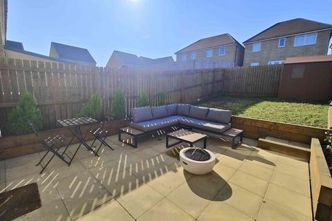 2 bedroom semi-detached house for sale, Fetlock Drive, Bradford BD2