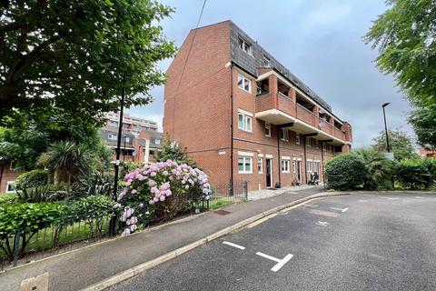 3 bedroom flat to rent, Wynford Road, London, N1 9TY