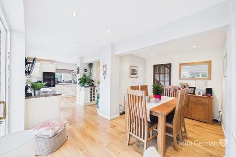 3 bedroom detached house for sale, Alder Grove, Stapenhill
