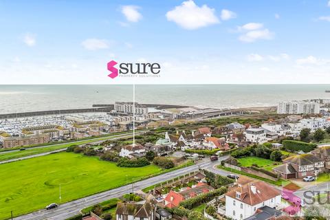 undefined, The Cliff, Brighton