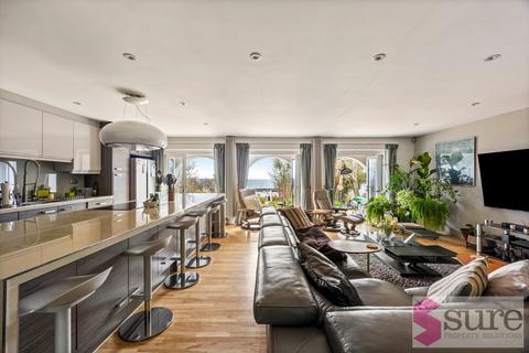 undefined, The Cliff, Brighton