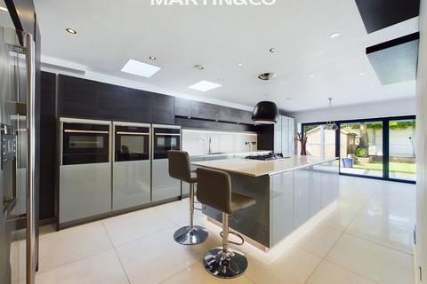 4 bedroom detached house for sale, Easthampstead Road, Wokingham