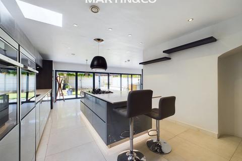 4 bedroom detached house for sale, Easthampstead Road, Wokingham