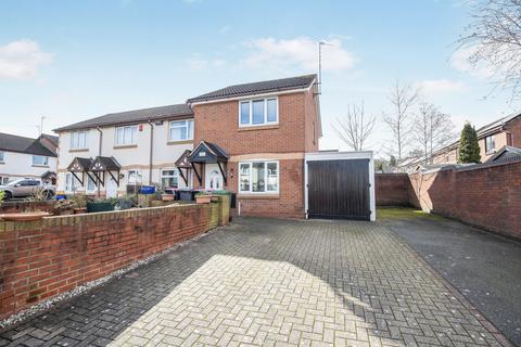 3 bedroom end of terrace house for sale, Austin Close, Atherstone