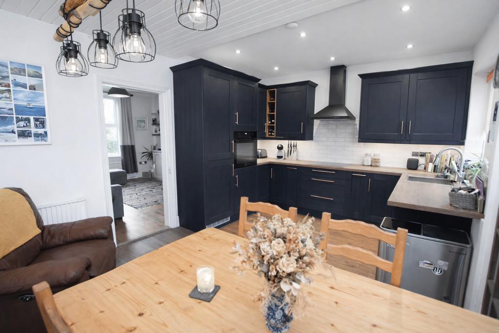 Kitchen diner 1