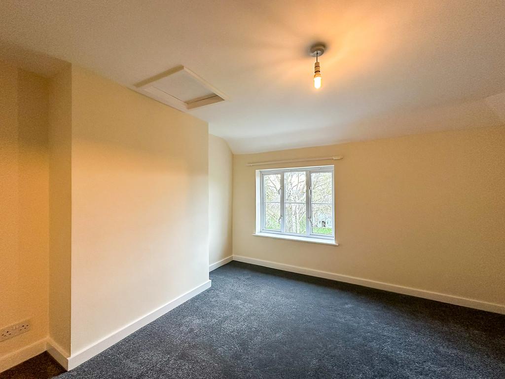 Bedroom 1 (2)