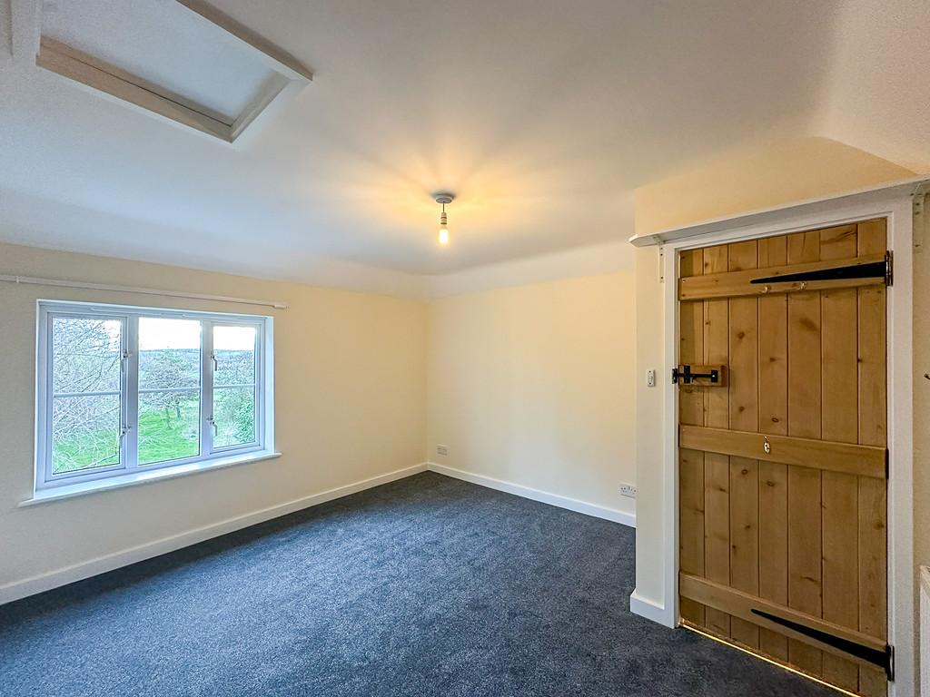 Bedroom 1 (4)