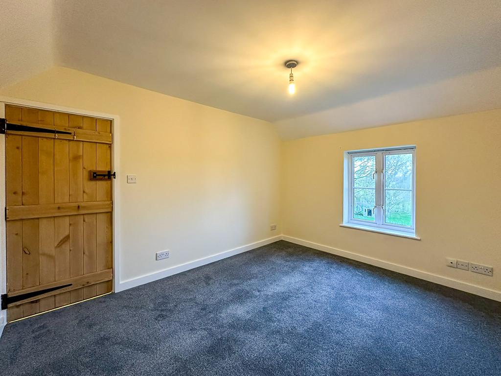 Bedroom 2 (3)