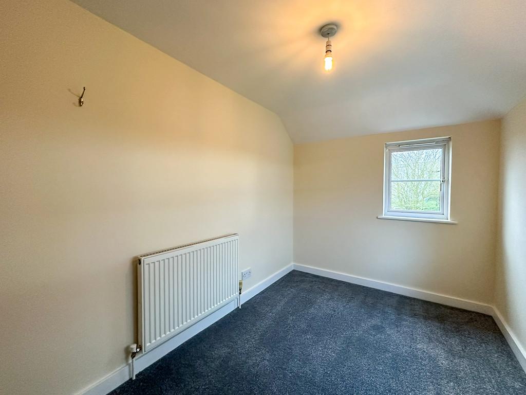 Bedroom 3 (3)