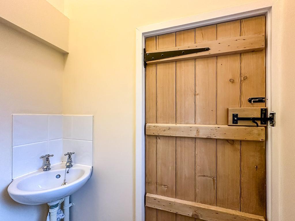 Shower Room (2)