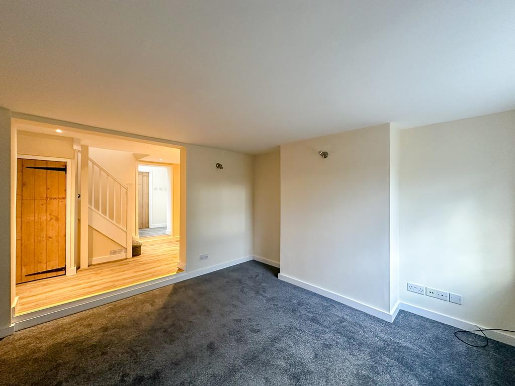 Living Room (2)