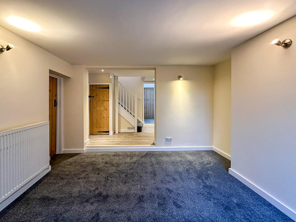 Living Room (5)