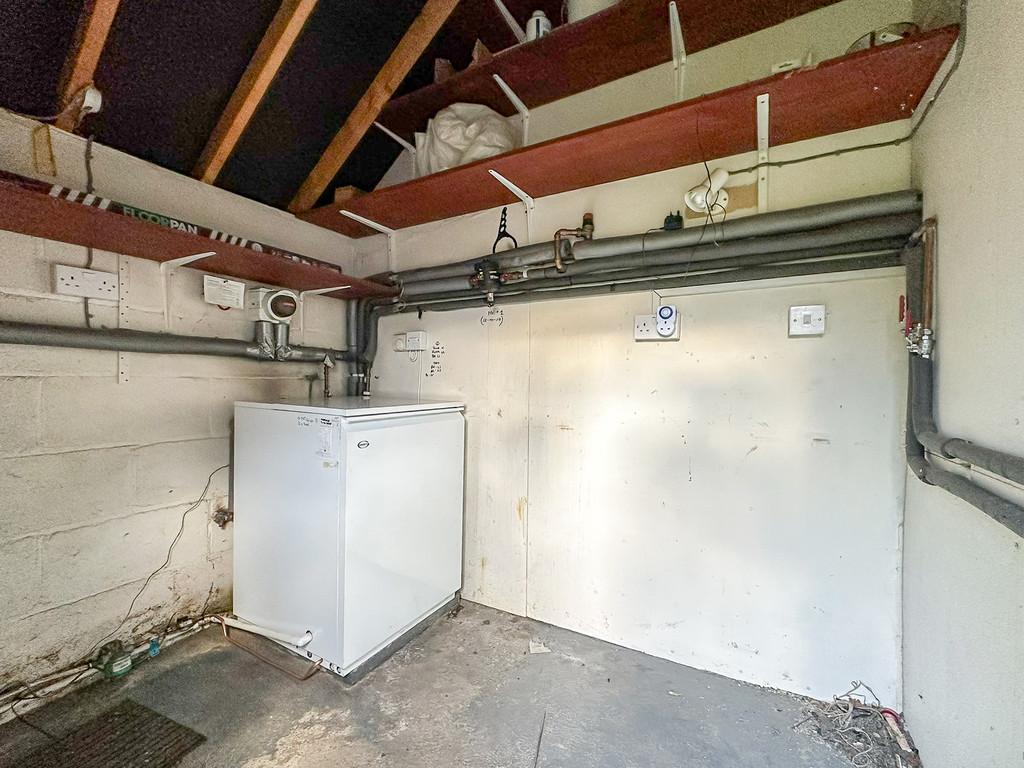 Store and oil boiler