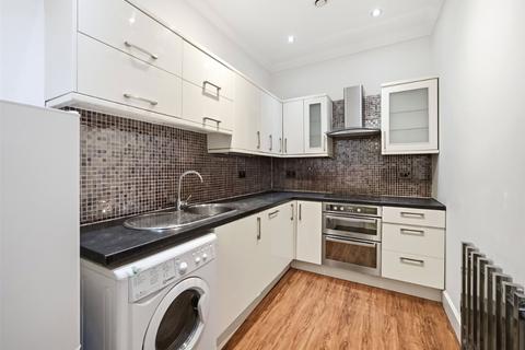 2 bedroom apartment to rent, Mertoun Place, Edinburgh EH11
