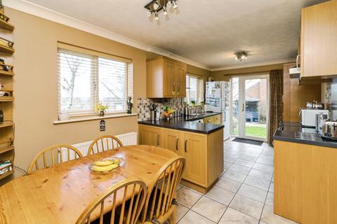 undefined, Orchids Close, Bungay