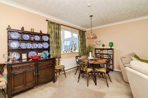 undefined, Orchids Close, Bungay