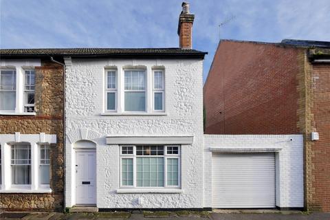 2 bedroom house to rent, Haydon Place, Guildford, GU1